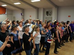  <a style='color: #fff;' href='/uploaded/photo/apres-midi-avec-les-mckenzie-5aa7fcfaefe89.jpg'>(Télécharger)</a>