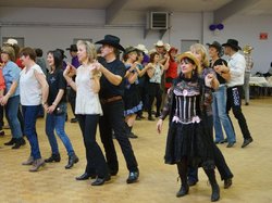  <a style='color: #fff;' href='/uploaded/photo/apres-midi-avec-les-mckenzie-5aa7fd0db36a1.jpg'>(Télécharger)</a>