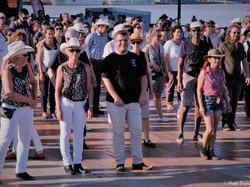  <a style='color: #fff;' href='/uploaded/photo/dansons-sur-les-quais-5b5767d3582bb.jpg'>(Télécharger)</a>