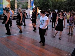  <a style='color: #fff;' href='/uploaded/photo/dansons-sur-les-quais-5b5767d78cc8e.jpg'>(Télécharger)</a>