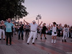  <a style='color: #fff;' href='/uploaded/photo/dansons-sur-les-quais-5b5767f3f2f3e.jpg'>(Télécharger)</a>